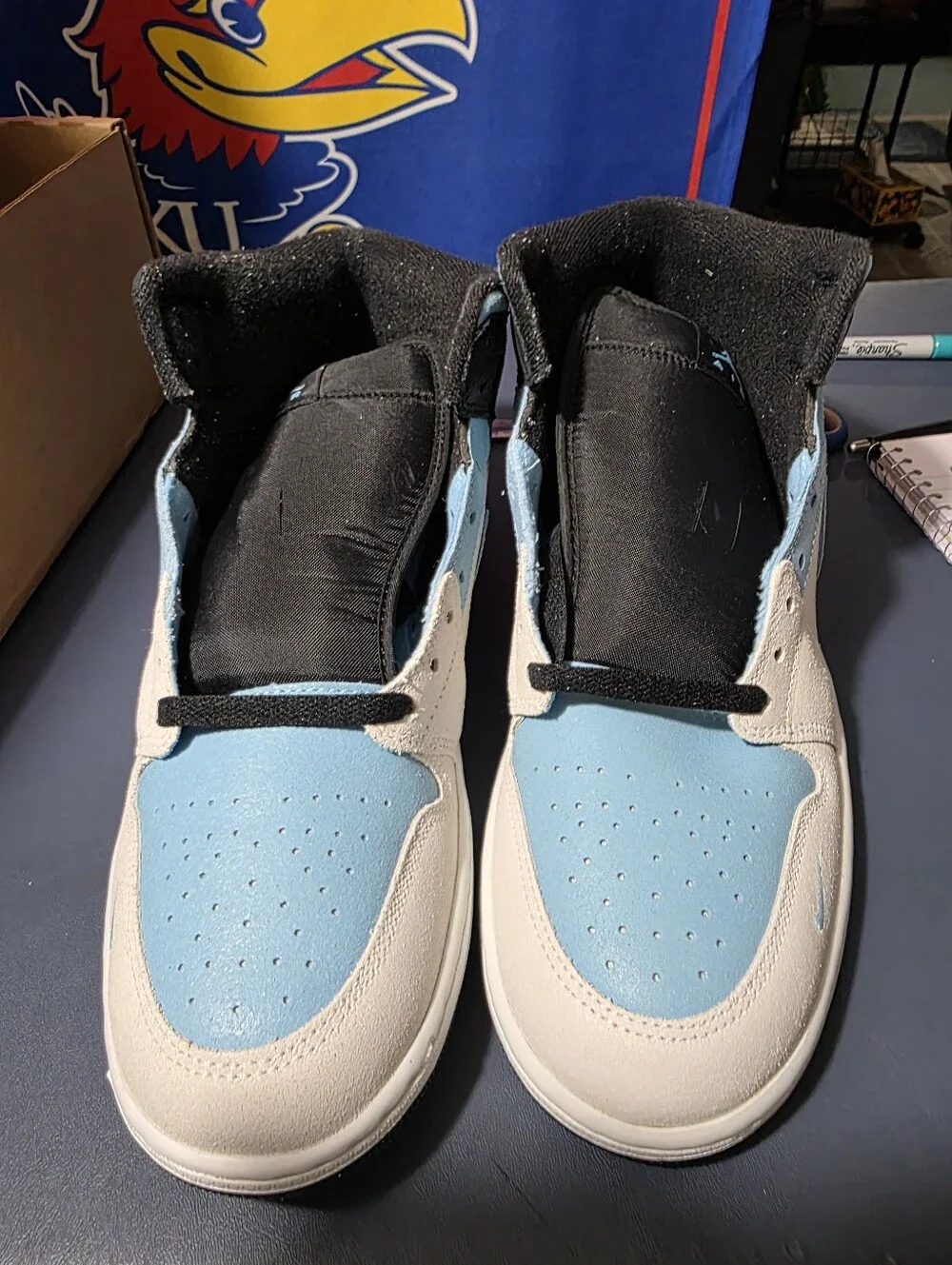 Jordan 1 MID Men's Light Blue, White & Black Size 10.5m, New.